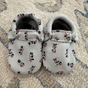 Disney Minnie Mouse Kids Moccasins - Off White and Pink